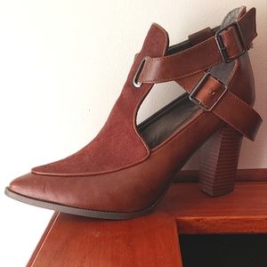 Cutout Buckle Stirrup Boots 10